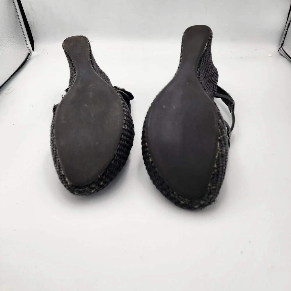 Bass Black Leather Strappy Wedge Sandal Size‎ 7M Hook & Loop Slightly Used